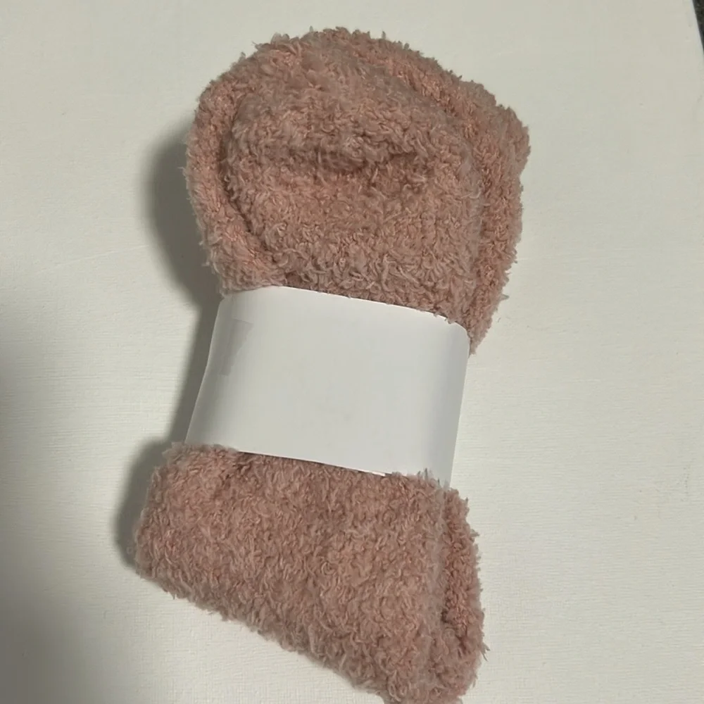 Fuzzy socks: light dusty pink